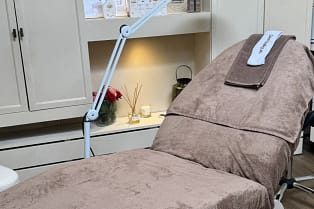 Behandelkamer van Dermatique Huidtherapie in Badhoevedorp